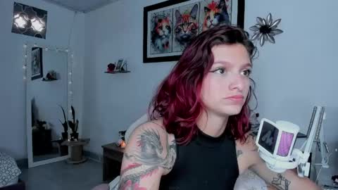 Snapshot of sophie_dolly_ chatting on April 17, 2026, 10:13 pm sophie doll online show from April 17, 2026, 10:13 pm