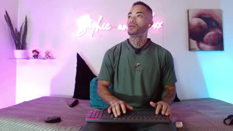 Snapshot of sophie_foxx chatting on June 5, 2026, 12:22 pm SOPHIE - FOXX online show from June 5, 2026, 12:22 pm