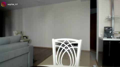 Sonya  online show from April 25, 2026, 6:05 am