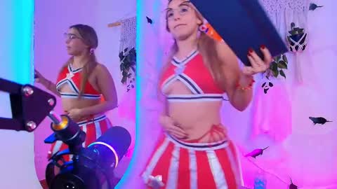 Snapshot of sophie_janner chatting on October 28, 2025, 8:18 am SOPHIE JANNER online show from October 28, 2025, 8:18 am