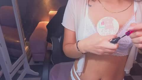 sophie_jones_b online show from April 28, 2026, 12:43 pm