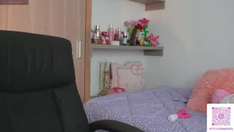 Snapshot of sophie_lii chatting on May 7, 2026, 8:58 pm Sophie or Sof online show from May 7, 2026, 8:58 pm