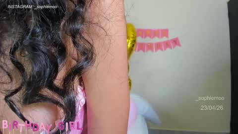 Sophie online show from April 23, 2026, 1:13 pm