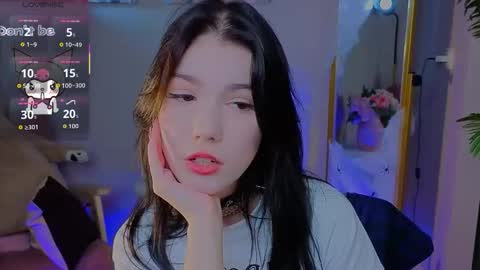 Snapshot of sophie_nomenal_ chatting on October 28, 2025, 1:47 pm sophie_nomenal_ online show from October 28, 2025, 1:47 pm