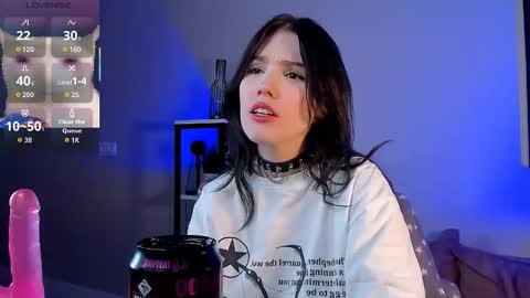 Snapshot of sophie_nomenal_ chatting on November 28, 2025, 2:14 am sophie_nomenal_ online show from November 28, 2025, 2:14 am