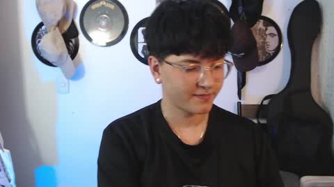 sophie_ross1 online show from April 23, 2026, 12:34 am