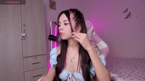 Sophie online show from September 24, 2025, 5:22 am