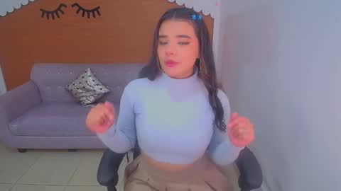 Snapshot of sophie_t_ chatting on March 8, 2025, 4:12 am Sofia online show from March 8, 2025, 4:12 am