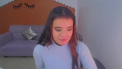 Snapshot of sophie_t_ chatting on March 8, 2025, 7:16 am Sofia online show from March 8, 2025, 7:16 am