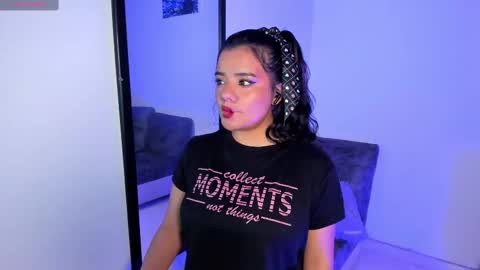 Snapshot of sophie_t_ chatting on October 4, 2025, 1:14 am Sofia online show from October 4, 2025, 1:14 am