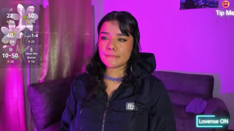 Snapshot of sophie_t_ chatting on November 6, 2025, 2:23 am Sofia online show from November 6, 2025, 2:23 am