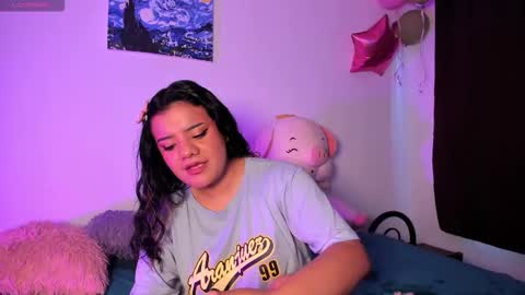 Snapshot of sophie_t_ chatting on November 27, 2025, 11:23 am Sofia online show from November 27, 2025, 11:23 am