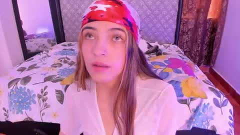 Sophie online show from June 11, 2026, 6:39 pm