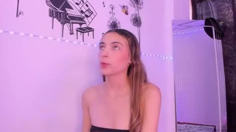 Sophie online show from July 13, 2026, 6:11 pm