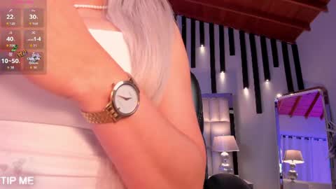 Snapshot of sophiebarnett_ chatting on June 15, 2026, 11:40 pm Sophie online show from June 15, 2026, 11:40 pm