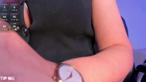 Snapshot of sophiebarnett_ chatting on June 21, 2026, 3:03 pm Sophie online show from June 21, 2026, 3:03 pm