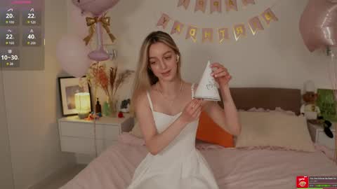 Snapshot of sophiebelll chatting on May 16, 2026, 11:09 am sophiebelll online show from May 16, 2026, 11:09 am
