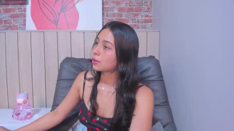 Sophie online show from March 4, 2025, 6:18 pm