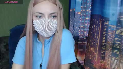 Snapshot of sophieblackwood chatting on March 27, 2026, 8:37 am Sophie online show from March 27, 2026, 8:37 am