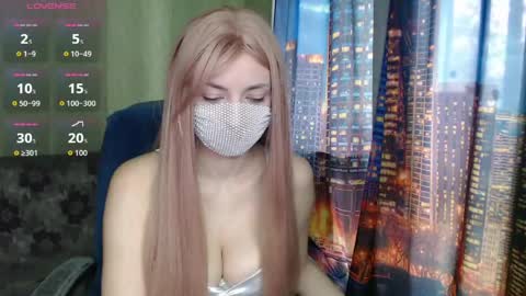 Snapshot of sophieblackwood chatting on April 23, 2026, 8:13 am Sophie online show from April 23, 2026, 8:13 am