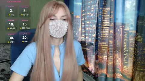 Snapshot of sophieblackwood chatting on May 19, 2026, 7:47 am Sophie online show from May 19, 2026, 7:47 am