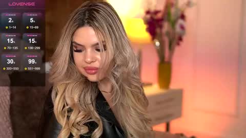 Snapshot of sophieboobsx chatting on February 10, 2025, 1:01 pm Sophie online show from February 10, 2025, 1:01 pm