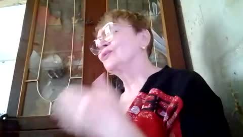 SophieBurnsX online show from June 7, 2026, 9:57 am