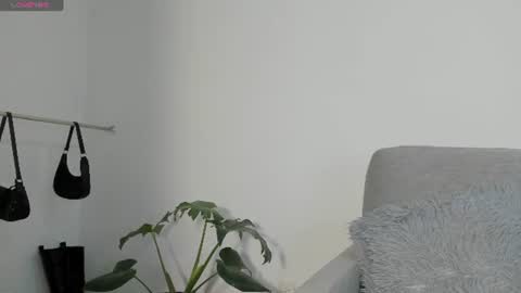 sophie  online show from July 7, 2026, 11:42 pm