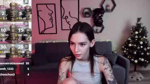 Snapshot of sophiecherrie chatting on December 11, 2024, 12:23 am Sophie online show from December 11, 2024, 12:23 am