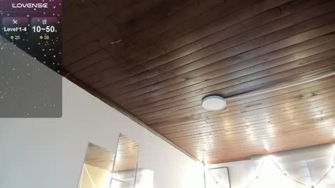 Sophie  online show from December 22, 2025, 1:19 pm