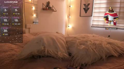 Sophie  online show from March 11, 2026, 3:29 pm