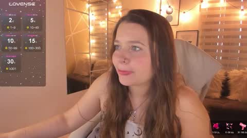 Sophie  online show from March 18, 2026, 1:14 pm