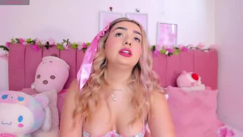 Snapshot of sophiee_rosee chatting on May 9, 2026, 5:51 pm sophiee rosee online show from May 9, 2026, 5:51 pm
