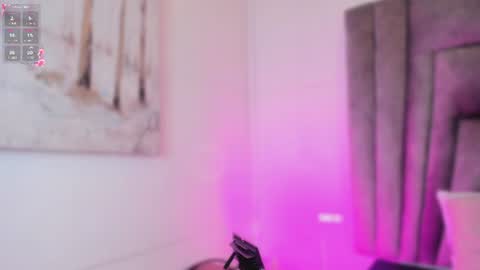 Snapshot of sophiee_smith chatting on July 1, 2026, 11:01 am Sophie online show from July 1, 2026, 11:01 am