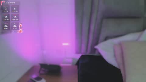 Snapshot of sophiee_smith chatting on July 16, 2026, 11:27 am Sophie online show from July 16, 2026, 11:27 am