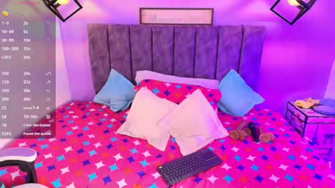         online show from October 16, 2025, 5:14 pm