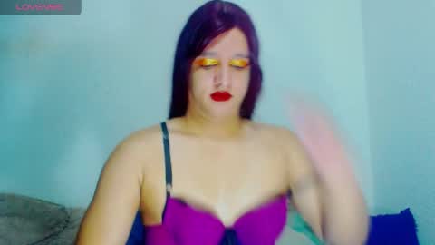 sophiehillsxo online show from May 13, 2026, 3:15 am
