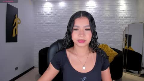 Snapshot of sophiehouston_ chatting on December 17, 2025, 4:29 am Sophie Houston online show from December 17, 2025, 4:29 am