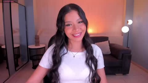 Sophie Houston online show from May 5, 2026, 3:14 am