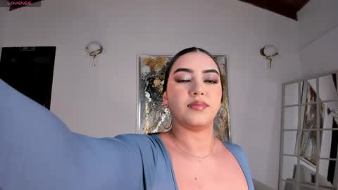 Sophie online show from May 4, 2026, 5:47 am