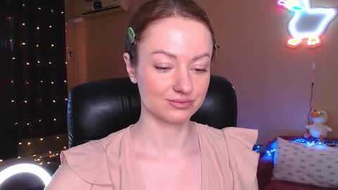 Snapshot of sophieleroux chatting on March 14, 2026, 12:21 pm sophieleroux online show from March 14, 2026, 12:21 pm