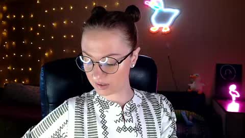 Snapshot of sophieleroux chatting on April 14, 2026, 11:49 am sophieleroux online show from April 14, 2026, 11:49 am