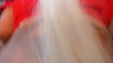 Snapshot of sophiepalmerx chatting on November 28, 2025, 10:51 am Sophie Palmer online show from November 28, 2025, 10:51 am