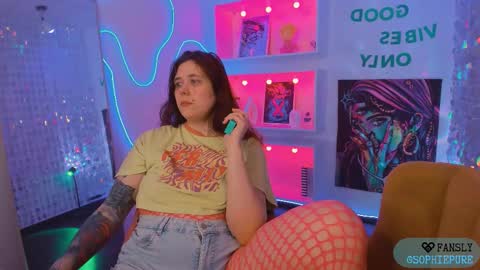 Sophie online show from February 19, 2026, 2:07 am