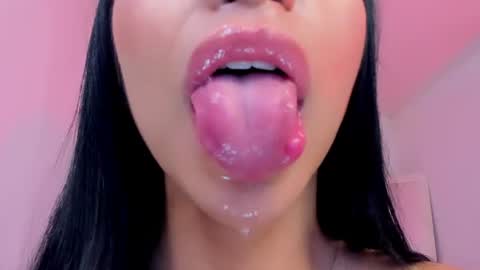 sophierooy online show from July 12, 2026, 12:23 am