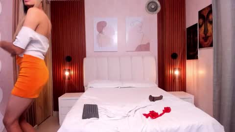 Snapshot of sophiesexxx_ chatting on March 8, 2026, 2:04 am SOPHIE online show from March 8, 2026, 2:04 am