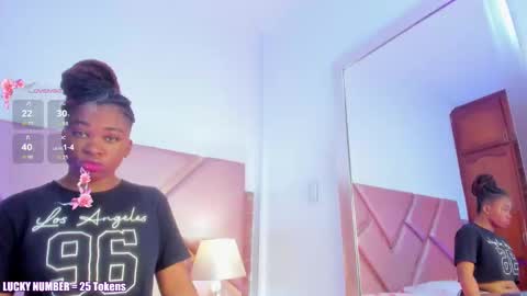 Sophie online show from October 4, 2025, 1:20 pm