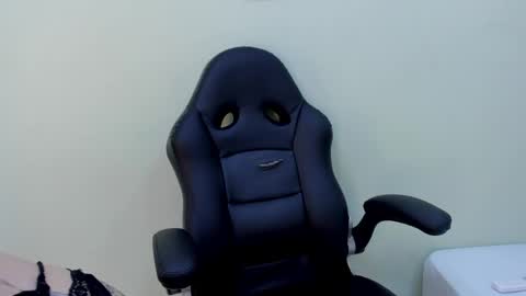 sophieturner_mg online show from April 27, 2026, 7:23 pm