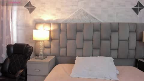 Snapshot of sophiewatson_ chatting on May 21, 2026, 2:46 pm sophiewatson_ online show from May 21, 2026, 2:46 pm