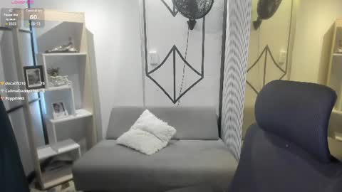 Snapshot of sophiewatson_ chatting on June 27, 2026, 1:17 pm sophiewatson_ online show from June 27, 2026, 1:17 pm